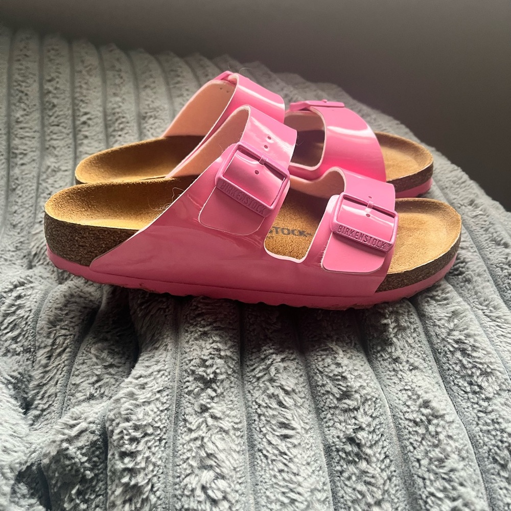 Birkenstock Sandals!! Gorgeous pink patent (39)
